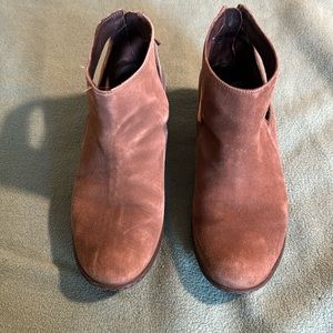 Dansko brown suede zip up booties